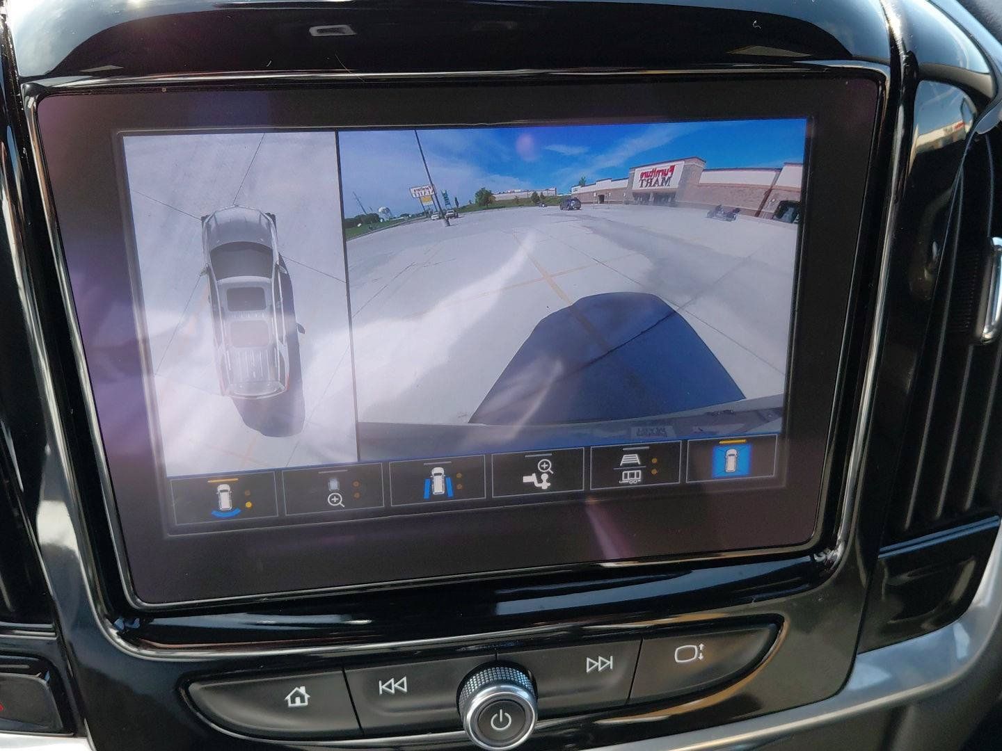 Used 2023 Chevrolet Traverse LT w/ Rear Camera Mirror Package AWD/4WD image 36