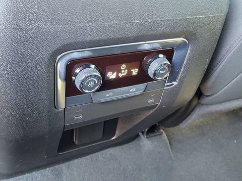 Used 2026 Chevrolet Tahoe LS RWD image 21