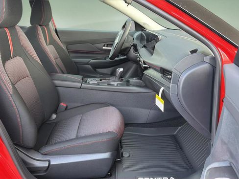 New 2026 Nissan Sentra SR FWD image 11