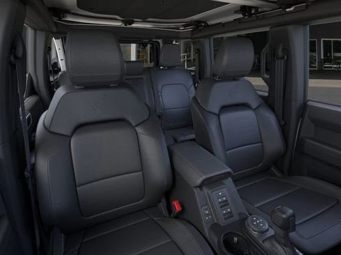 New 2025 Ford Bronco Badlands image 10