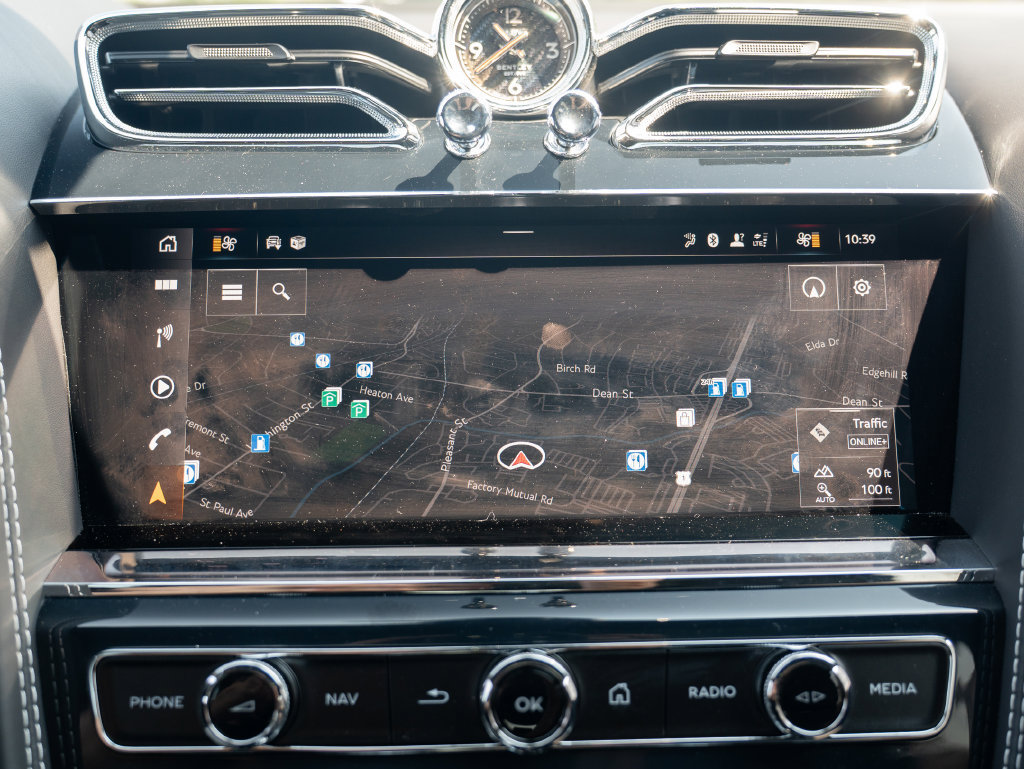 Used 2024 Bentley Bentayga Extended Wheelbase AWD/4WD image 27