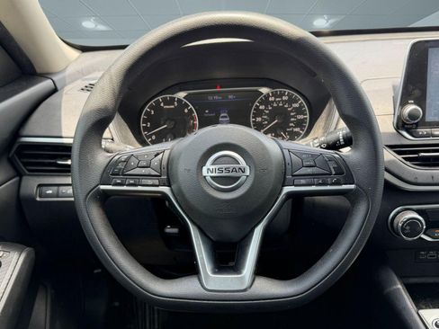 Used 2020 Nissan Altima 2.5 S FWD image 14