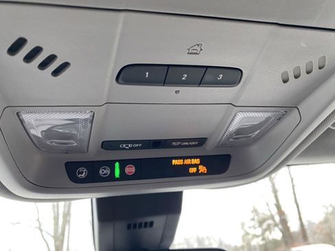 Used 2020 Chevrolet Equinox LT image 26