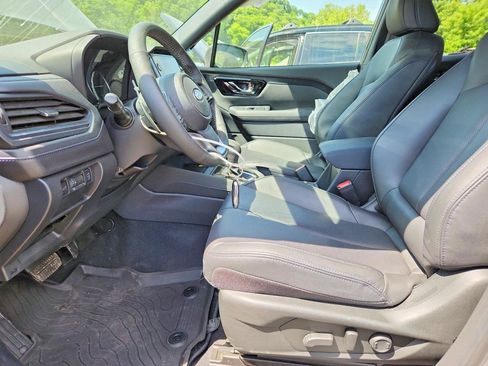 Used 2025 Subaru Forester Limited w/ Popular Package #2 AWD/4WD image 5