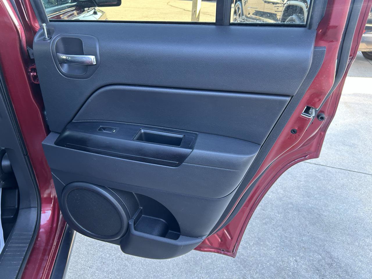 Used 2017 Jeep Patriot 4WD image 15