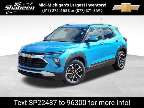 Used 2025 Chevrolet TrailBlazer LT w/ Driver Confidence Package FWD image 1