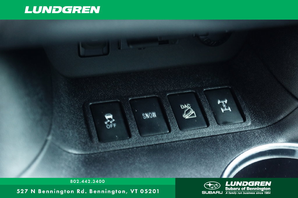 Used 2019 Toyota Highlander LE AWD/4WD image 20