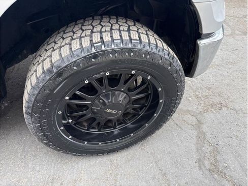 Used 2016 Ford F150 XLT AWD/4WD image 4
