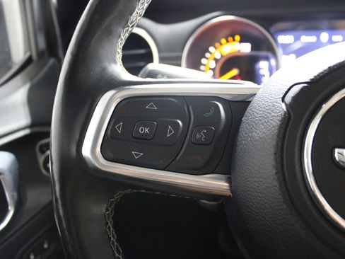 Used 2021 Jeep Wrangler Unlimited Sahara AWD/4WD image 40