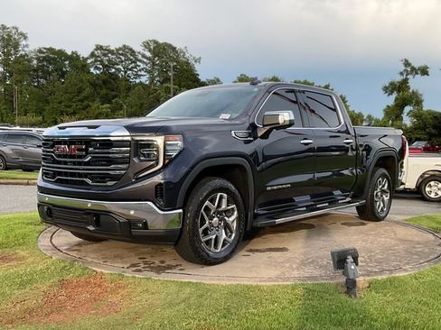 Used 2024 GMC Sierra 1500 SLT w/ SLT Premium Plus Package AWD/4WD image 3