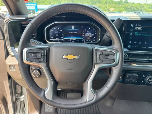 Used 2024 Chevrolet Silverado 2500 LT w/ Convenience Package AWD/4WD image 24