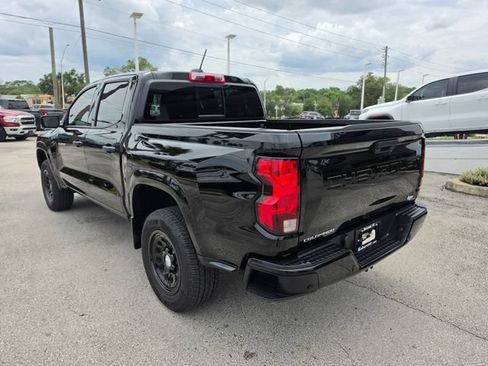 Used 2025 Chevrolet Colorado W/T RWD image 3