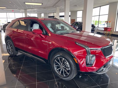 Certified 2024 Cadillac XT4 Sport AWD/4WD image 8
