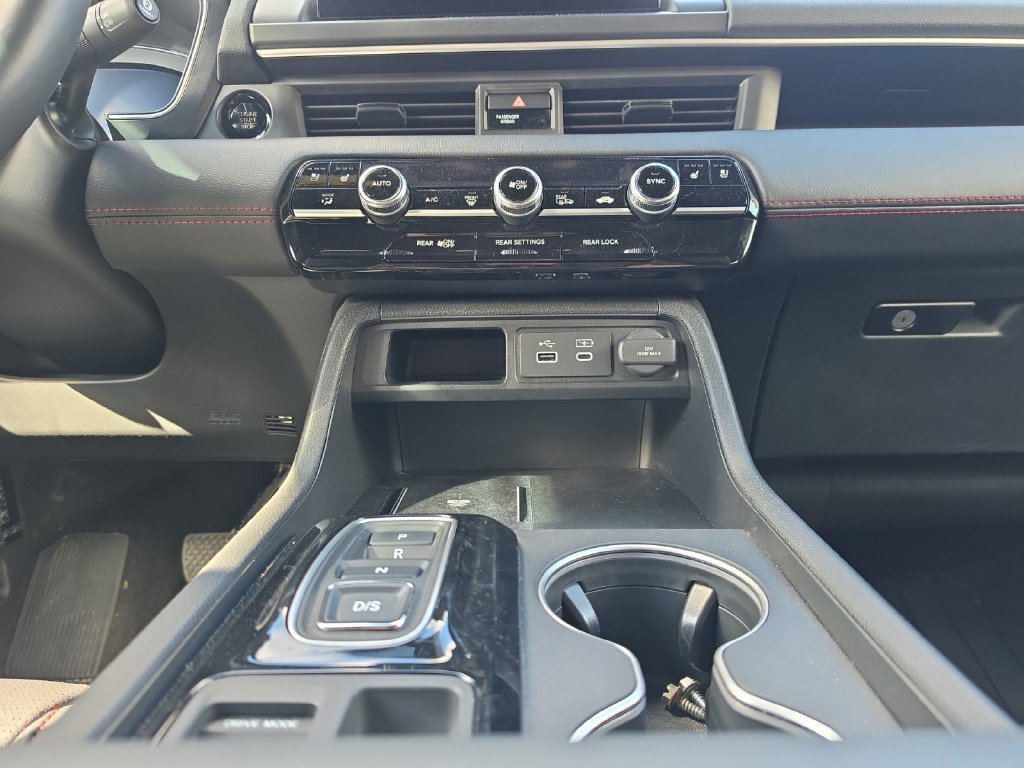 Used 2025 Honda Pilot Black Edition image 12