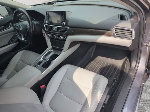 Used 2020 Honda Accord Touring image 36