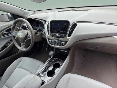 Used 2025 Chevrolet Malibu LT FWD image 21