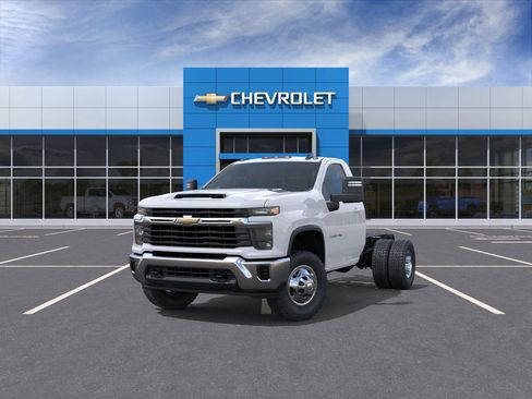 New 2025 Chevrolet Silverado 3500 LT w/ Convenience Package image 11