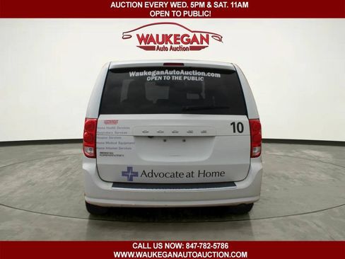 Used 2017 Dodge Grand Caravan SE w/ Power Window Group FWD image 4
