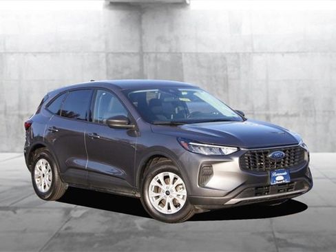 Certified 2025 Ford Escape Active image 3