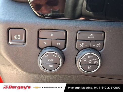 Used 2026 Chevrolet Silverado 2500 LT w/ Leather Package AWD/4WD image 28