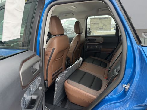 New 2025 Ford Bronco Sport Outer Banks w/ Outer Banks Tech Package+ AWD/4WD image 6