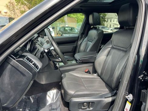 Used 2018 Land Rover Discovery SE AWD/4WD image 6