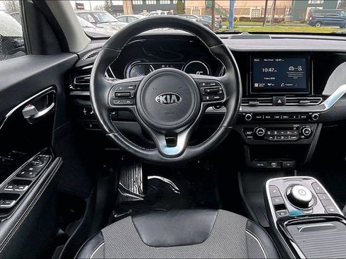 Used 2021 Kia Niro EX w/ Cold Weather Package image 7