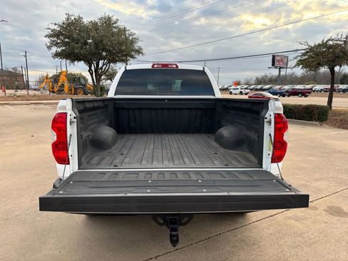 Used 2018 Toyota Tundra SR RWD image 6