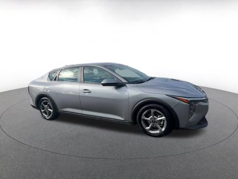 Used 2025 Kia K4 FWD image 2