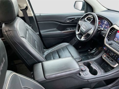 Used 2020 GMC Acadia Denali w/ GMC Pro Grade Package image 25