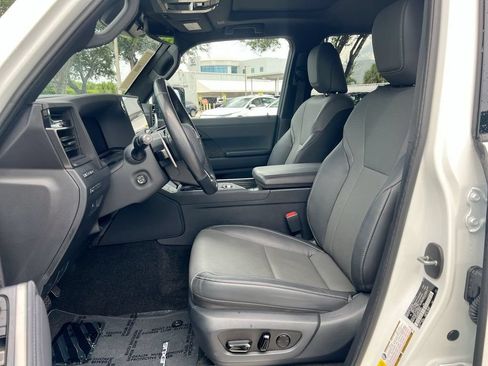 Certified 2025 Lexus GX 550 w/ Accessory Package (31) AWD/4WD image 12