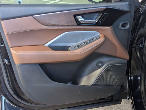 Certified 2025 Acura MDX SH-AWD w/ Advance Package image 11