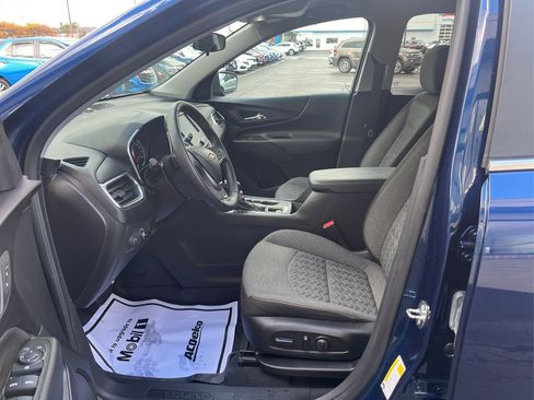 Used 2023 Chevrolet Equinox LT image 9