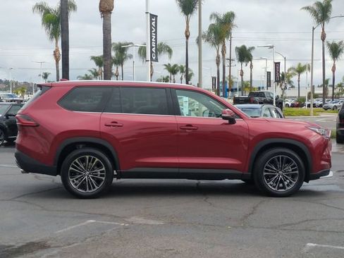 Used 2025 Toyota Grand Highlander AWD Hybrid image 2