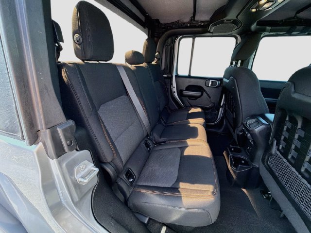 Used 2021 Jeep Gladiator Mojave w/ Cold Weather Group AWD/4WD image 29