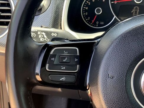 Used 2012 Volkswagen Beetle 2.0T FWD image 19