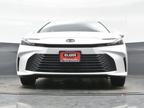 Used 2025 Toyota Camry LE w/ Convenience Package image 26