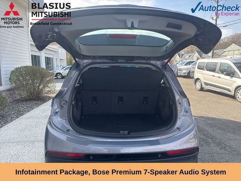 Used 2023 Chevrolet Bolt LT w/ Infotainment Package FWD image 9
