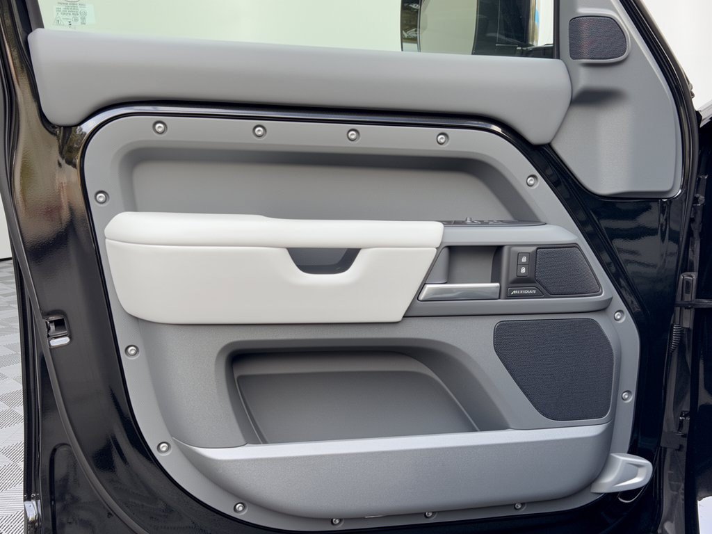 New 2026 Land Rover Defender 110 S AWD/4WD image 14