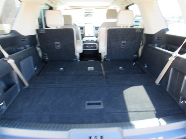 Used 2023 Ford Expedition Limited AWD/4WD image 43