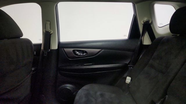 Used 2015 Nissan Rogue S FWD image 42