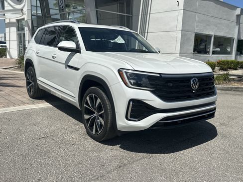 New 2026 Volkswagen Atlas SEL Premium R-Line AWD/4WD image 4