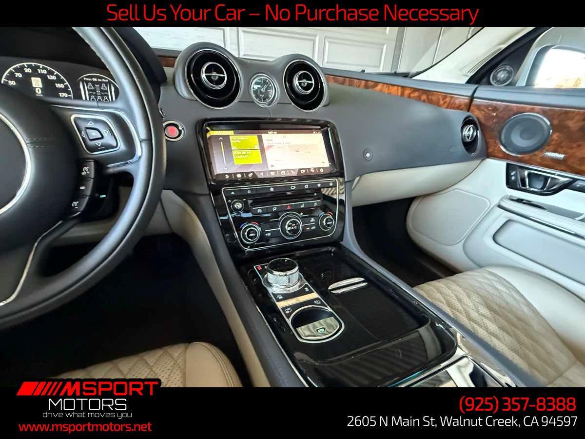 Used 2019 Jaguar XJ L Portfolio RWD image 19