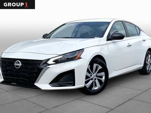 Used 2024 Nissan Altima 2.5 S FWD image 1