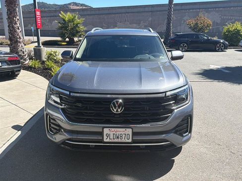 Used 2024 Volkswagen Atlas SEL Premium R-Line AWD/4WD image 3