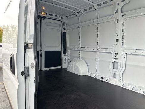 New 2025 RAM ProMaster 2500 w/ Power Group image 18