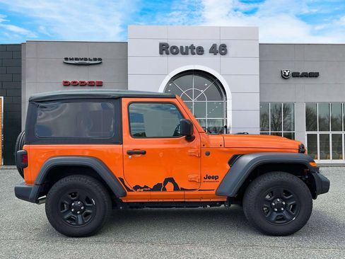 Used 2025 Jeep Wrangler Sport AWD/4WD image 6