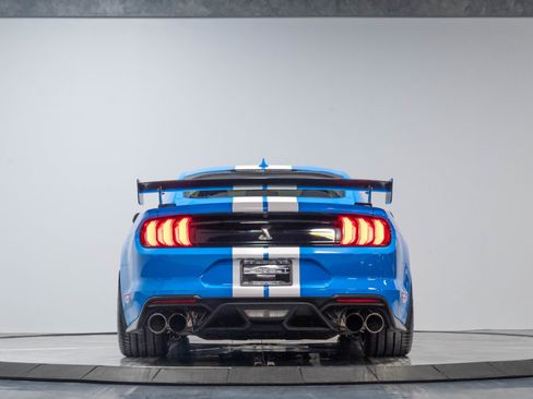 Used 2022 Ford Mustang Shelby GT500 w/ Carbon Fiber Track Pack RWD image 57