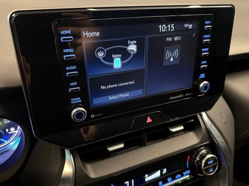 Used 2021 Toyota Venza LE image 12