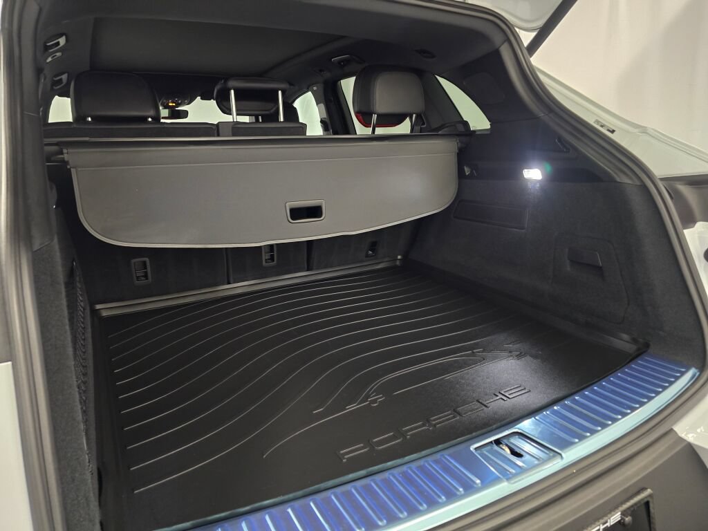 Certified 2026 Porsche Cayenne AWD/4WD image 25